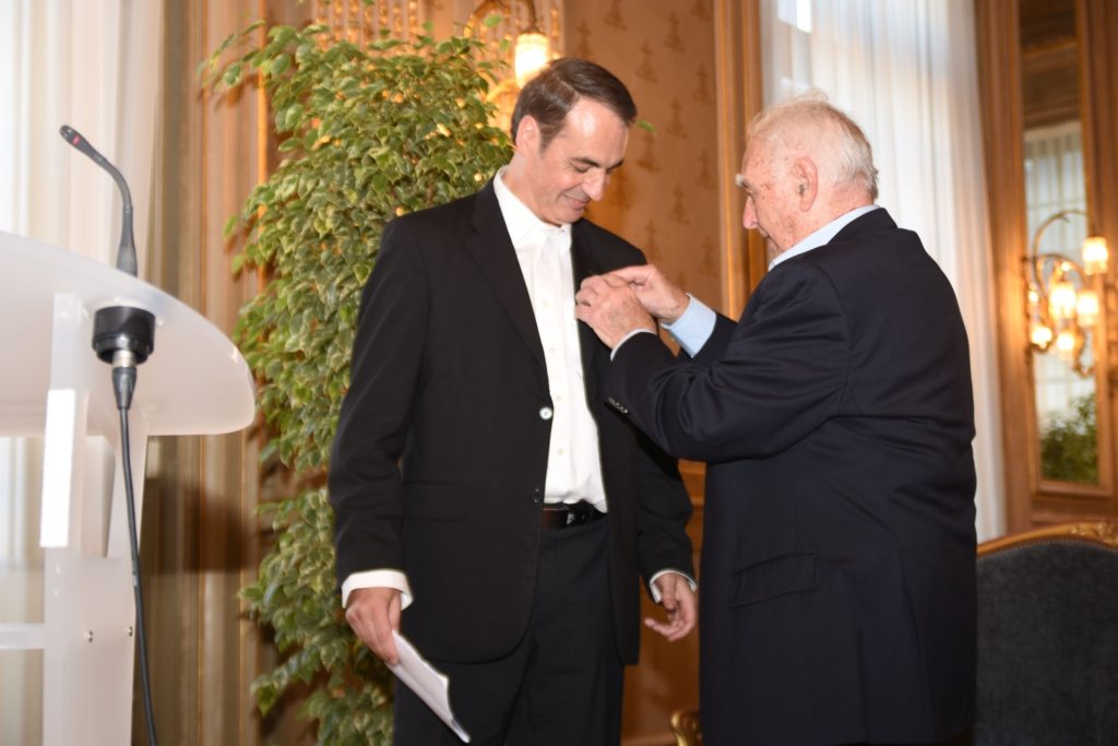 Auteur Bruno Bertin, Chevalier de l’Ordre des Arts et des Lettres